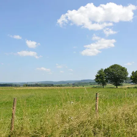 Stunning Holiday With Private Garden In Prázdninový dům *