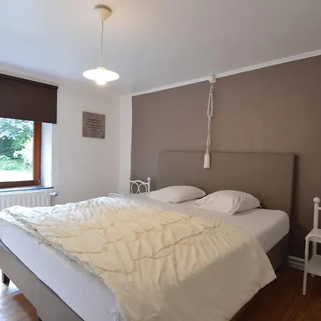 Stunning Holiday With Private Garden In Prázdninový dům *