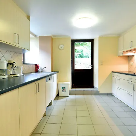 Stunning Holiday With Private Garden In Prázdninový dům